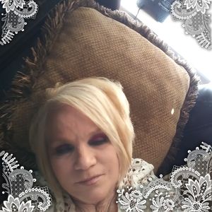 Meet your Posher, Pennie